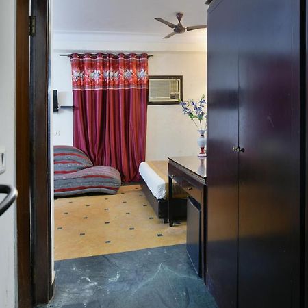 Hotel I Stay & Revels Near New Delhi Railway Station- By Ap Singh Hotels المظهر الخارجي الصورة
