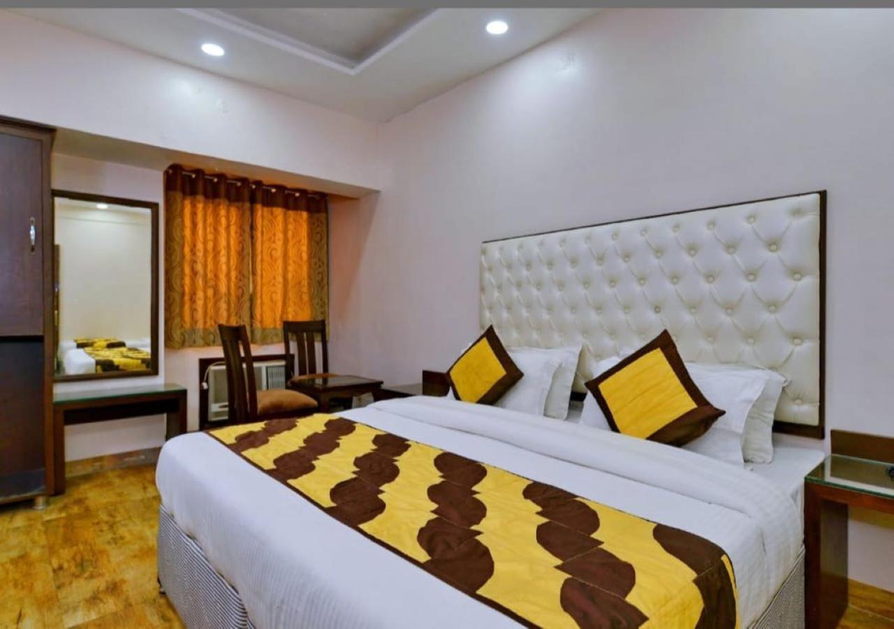 Hotel I Stay & Revels Near New Delhi Railway Station- By Ap Singh Hotels المظهر الخارجي الصورة