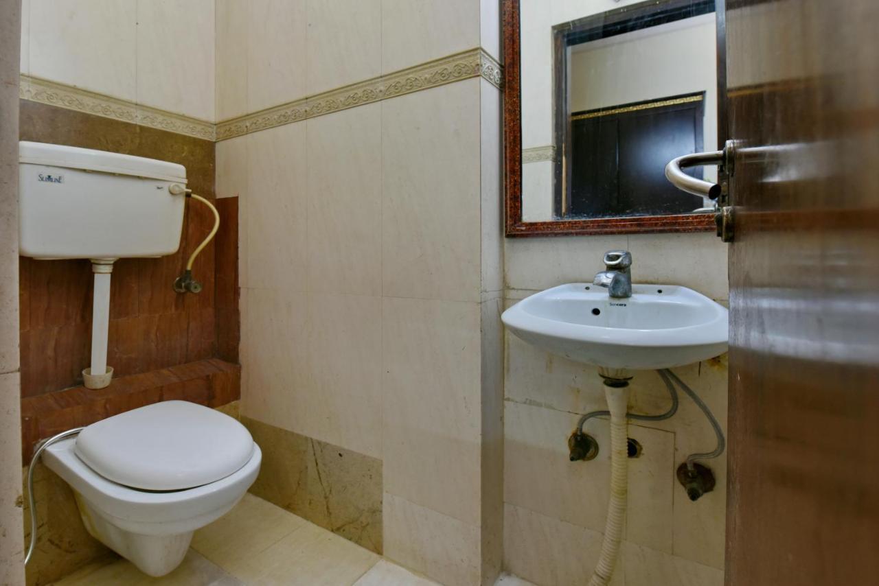 Hotel I Stay & Revels Near New Delhi Railway Station- By Ap Singh Hotels المظهر الخارجي الصورة