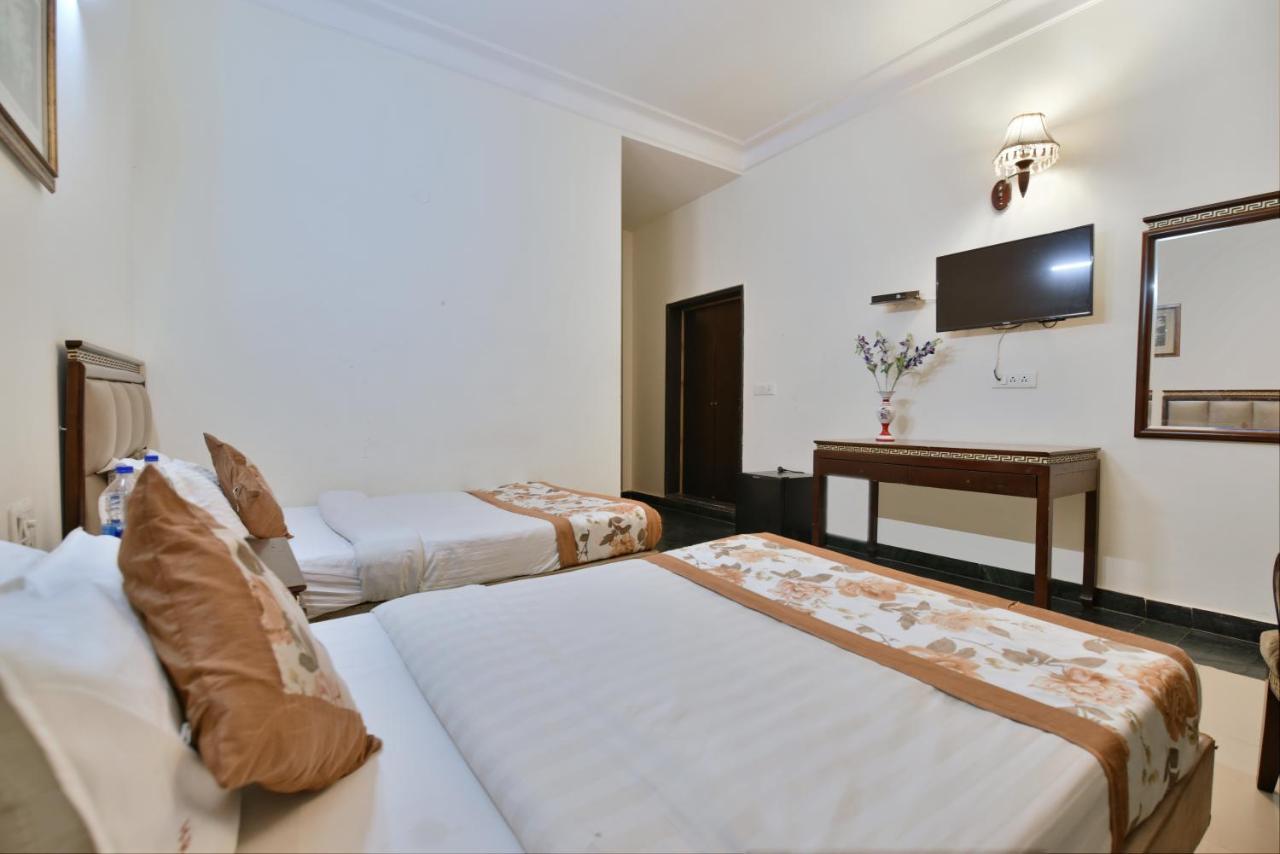 Hotel I Stay & Revels Near New Delhi Railway Station- By Ap Singh Hotels المظهر الخارجي الصورة